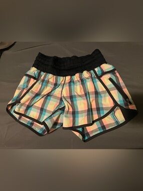 ♦️ Lululemon | Older Style Shorts Sz 6